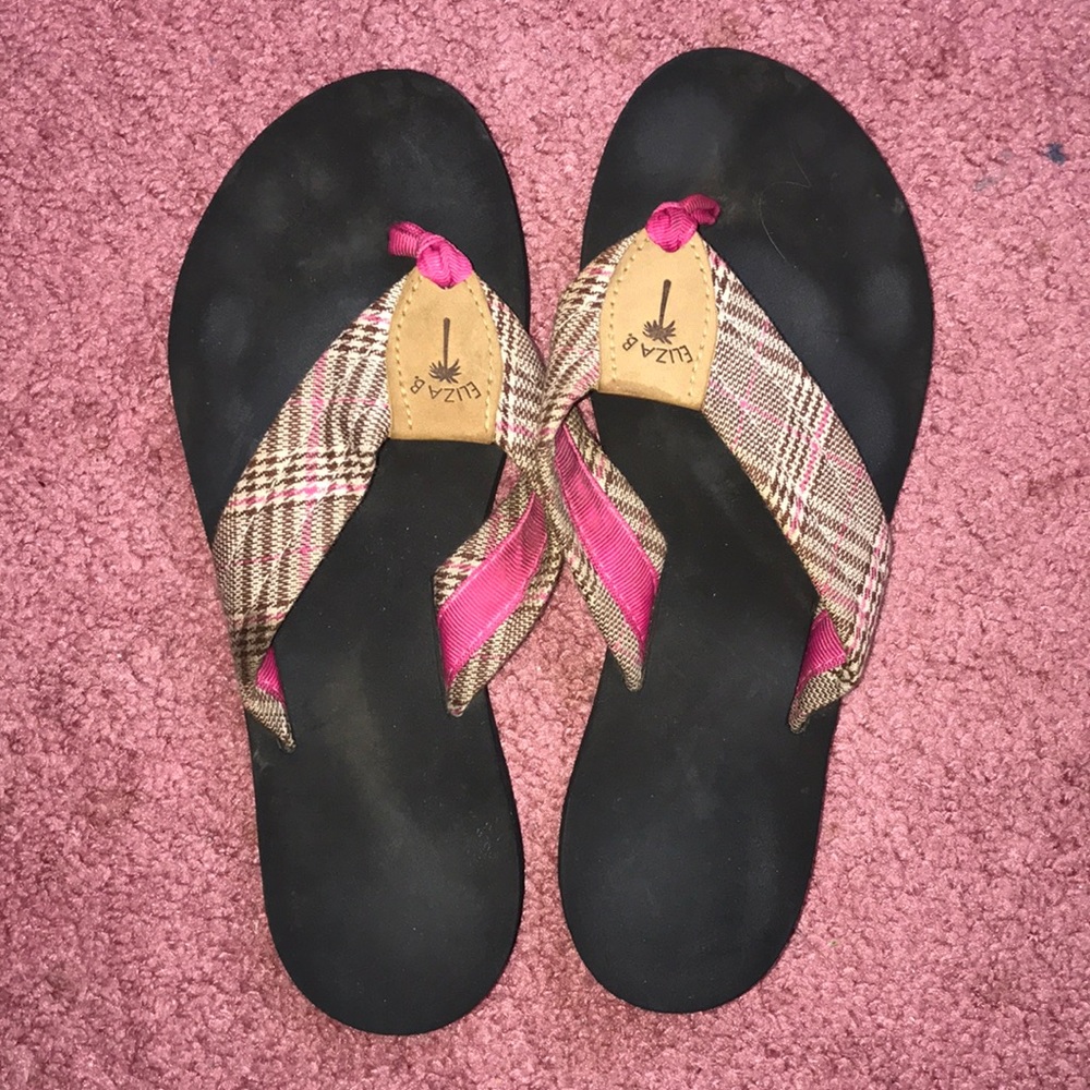 Eliza B flip flops!